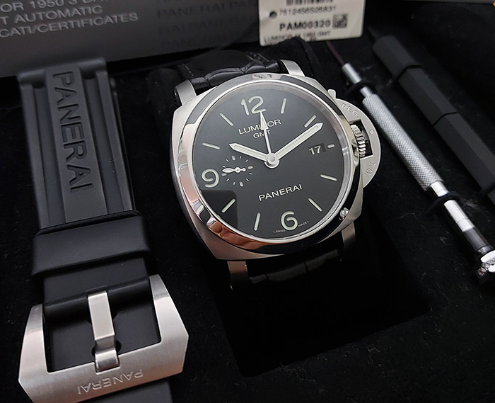 Panerai Luminor 1950 3 Days GMT Automatic Ref. PAM00320